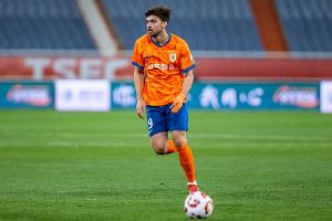 澤卡：在葡萄牙踢球時(shí)曾6個(gè)月沒領(lǐng)薪水，想去日本因?yàn)殄X多生活好