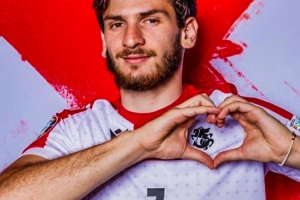 克瓦拉茨赫利亞：只要有一絲晉級(jí)世界杯的機(jī)會(huì)，我們就會(huì)拼盡全力