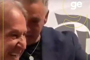 傳奇??傳奇！濟科和巴喬在巴西vs意大利傳奇賽前見面擁抱