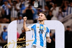 斬獲三冠！麥卡利斯特國家隊出戰(zhàn)40場，阿根廷隊曬海報祝賀