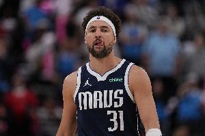 外線彈無虛發(fā)！克萊半場13分鐘6中4拿到11分 三分3中3