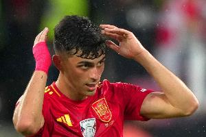 大師級表現(xiàn)！世體：佩德里已是西班牙絕對核心，球迷高呼讓他罰點