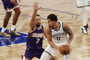 投籃手感穩(wěn)定！小波特11中6&三分7中3拿到15分 另有4板2斷