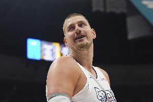 高效全能！約基奇半場(chǎng)7中5拿到10分7板4助1斷1帽