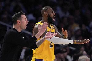 雷迪克：還有一周時間來確定首發(fā)5人組 詹姆斯缺陣讓這變得更復(fù)雜