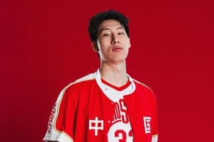 繼續(xù)訪校行程！郇斯楠到訪俄亥俄州立 曬出球衣定妝照