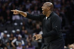 面包：這場(chǎng)總體而言打得很糟糕 甚至訓(xùn)練時(shí)都比今天的表現(xiàn)要好