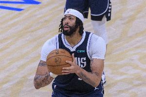 得吃得喝！濃眉半場(chǎng)出戰(zhàn)19分鐘 10中5&6罰全中砍下17分3板2助