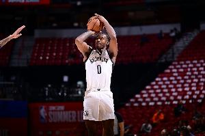 被籃網(wǎng)裁掉！媒體人：23年22號(hào)秀 懷特黑德這張彩票徹底刮失敗了