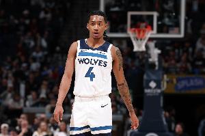 降維打擊！迪林厄姆28分鐘14投10中&三分4中4砍27+9 正負(fù)值+32