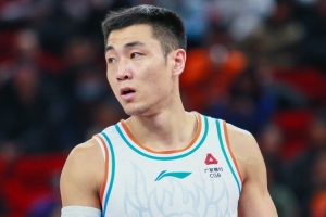 媒體人：山東男籃高詩巖、陶漢林、陳培東、陳林堅(jiān)離隊(duì)備戰(zhàn)全運(yùn)會