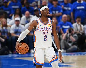 半場(chǎng)就打卡！亞歷山大10中8&8罰6中高效砍下23分2板6助3斷1帽