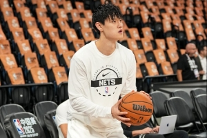 媒體人談曾凡博被裁：籃網(wǎng)的環(huán)境太過兇險(xiǎn) 競爭相當(dāng)激烈