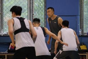 沈陽日報：遼寧男籃全員集結(jié) 沖擊全運“三連冠”