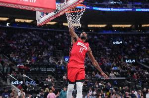 還差三分沒開！伊森半場出戰(zhàn)16分 9中5&三分3中0拿到11分2板