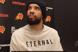 格林馬威缺席季前賽是否影響常規(guī)賽？狄龍：這就是即插即用的事