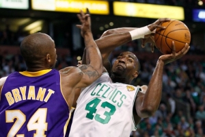 帕金斯：10年我不傷我們能贏湖人 那輪每場都是籃板更多的隊贏了