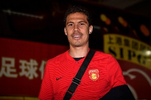 埃爾納內(nèi)斯：中國(guó)球員拿高薪卻水平很低，我想指導(dǎo)但他們不屑于學(xué)