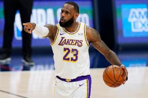 帕金斯：詹姆斯這人太難捉摸了 你根本不知道他心里還有什么計劃