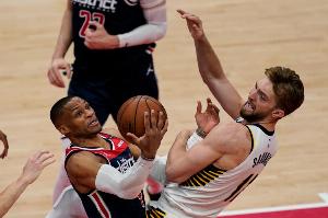 威少和小薩博尼斯重新聚首國王 而兩人都是三雙好手