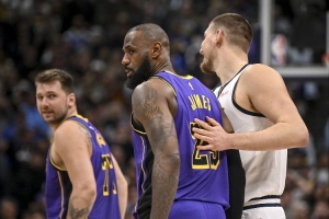 現(xiàn)役球員中有6人獲得過(guò)至少60次三雙 僅約基奇效力于非加州球隊(duì)