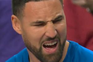 到底啥味道？克萊面帶笑容多次嗅鹽提神 隨后突發(fā)惡疾表情瘋狂