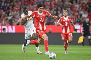 法爾克：金玟哉相信自己能爭(zhēng)奪首發(fā)，一月份他離開拜仁可能性很小