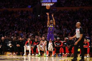 海斯談文森特爆發(fā)：他在訓(xùn)練營就很出色 我喜歡搭檔這種后衛(wèi)