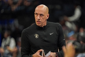 三連敗！國(guó)王主帥：通往成功的道路上滿是坑洞 而且永遠(yuǎn)都在施工