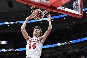 布澤利斯：本賽季我們可能會(huì)讓一些人感到震驚