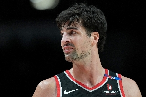 開拓者球員前瞻:誰是首發(fā)第五人?進攻難題誰來解?崛起還要等三年?