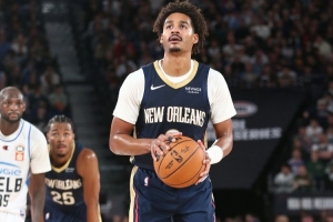 中規(guī)中矩！普爾半場(chǎng)18分鐘 9中4&三分5中1拿到14分