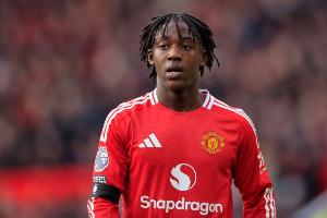 帕克質(zhì)疑阿莫林：梅努缺乏應(yīng)有出場(chǎng)時(shí)間和尊重，他們存在私人問題