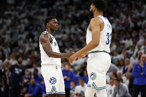 唐斯：看到華子成功我驕傲 總會路過阿迪門店就為了看他的海報