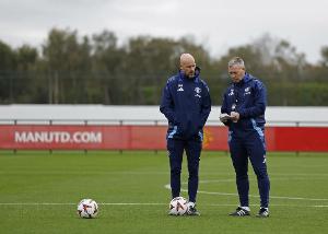 前曼聯(lián)門將畢索普：找滕哈赫談續(xù)約，他只說今天不行就關(guān)上門