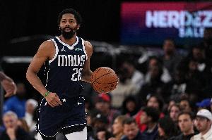 媒體人談丁威迪被黃蜂裁掉：球員正值當(dāng)打之年 或者考慮一下CBA？