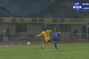 烏鴉坐飛機！趙宏略雙腿跳起蹬踏馬納法，差點吃到西海岸第三紅