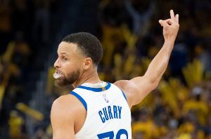 拉科布：總有一天要重建 我們都清楚庫里退役之后找替代者很困難