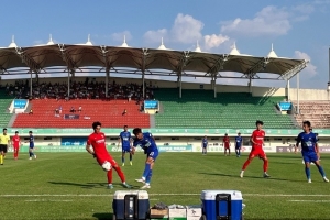 中乙聯(lián)賽第29輪，上海海港富盛經(jīng)開(kāi)隊(duì)客場(chǎng)0-1廣東銘途隊(duì)