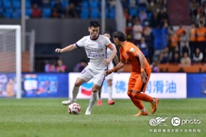 感謝球迷的支持與包容，更感謝遠(yuǎn)征球迷在逆境中堅(jiān)守與吶喊！