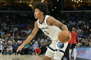 貝恩接班者！韋爾斯半場8中5拿下16分2板 次節(jié)獨得10分