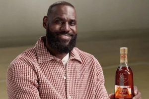 美媒：一球迷因決定2起訴詹姆斯 要求退回865.66美元的門(mén)票錢(qián)