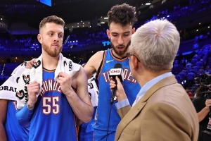 戴格諾特：切特哈滕的配合正逐步變好 他們的發(fā)揮沒(méi)讓人失望