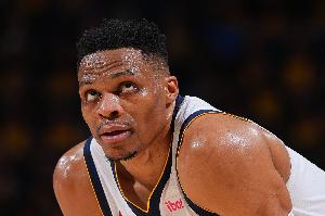 威少到來球權怎么分？國王主教練：需要球員們相互信任、做出犧牲