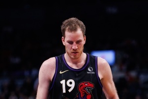 達(dá)科談珀?duì)柼貭杺椋核麤]事就是背部僵硬而已 不想強(qiáng)行讓他出場