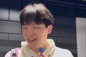 楊瀚森問記者：今天吃的什么？記者：咖啡！小楊：那是drink??