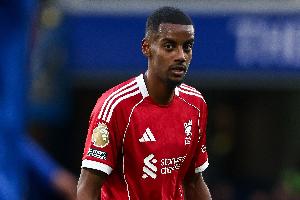 郵報(bào)：伊薩克踢水晶宮第84分鐘被換下，因AI工具顯示他有受傷風(fēng)險(xiǎn)