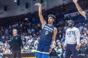 簽雙向合同！芬奇：朱贊很適配我們多種戰(zhàn)術(shù)打法 防守端拼勁十足