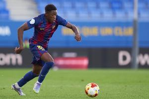 每體：巴薩B隊(duì)17歲邊鋒諾莫科迅速崛起，球員進(jìn)入一線隊(duì)并不遙遠(yuǎn)