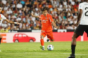 馬卡：久保建英左腳踝傷勢出現(xiàn)反復，或?qū)⒗^續(xù)缺戰(zhàn)與塞維利亞比賽